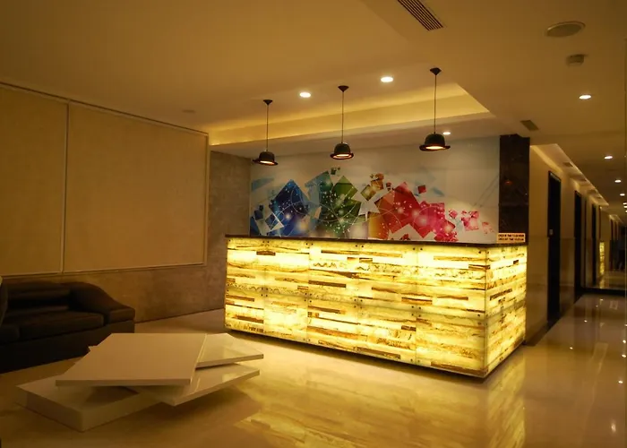 Click Hotel Sapphire Star Indore